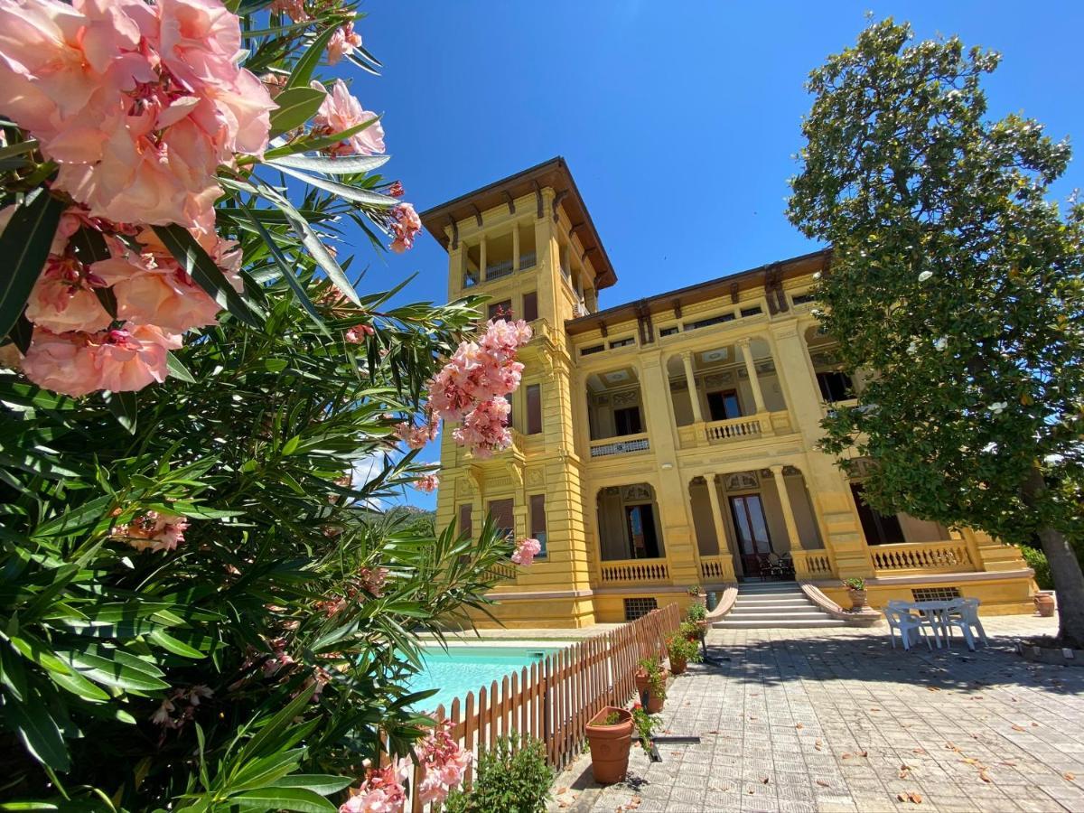 Villa Moorings Barga Luaran gambar